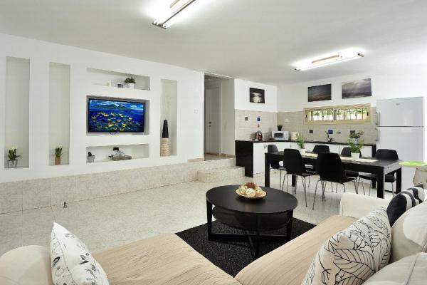 אחוזת חוף כנרת Kinneret Village Tiberias Exterior photo