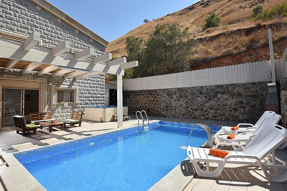אחוזת חוף כנרת Kinneret Village Tiberias Exterior photo